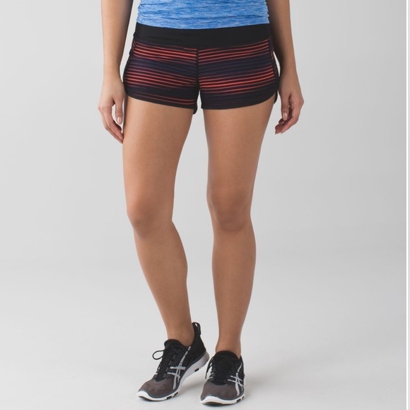 Lululemon Run: Speed Short *4-way Stretch Size 4 - Picture 14 of 15